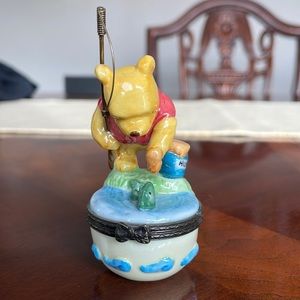 Winnie the Pooh porcelain box